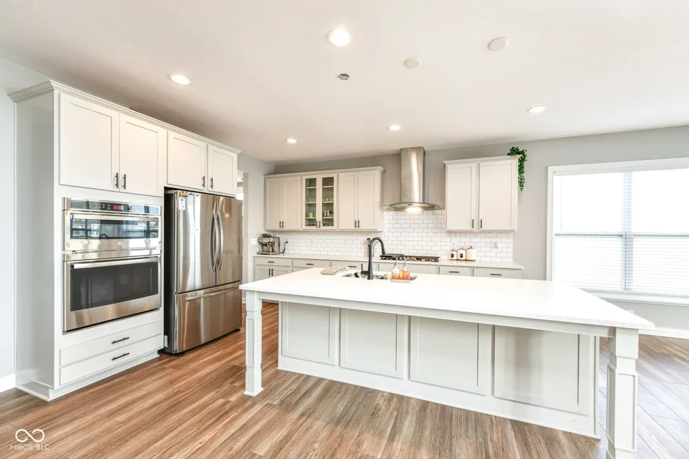 10627 Oak Bend Boulevard Indianapolis, IN 46239