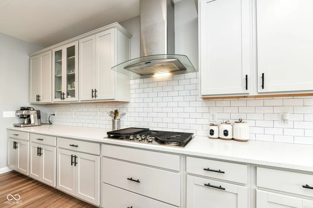 10627 Oak Bend Boulevard Indianapolis, IN 46239