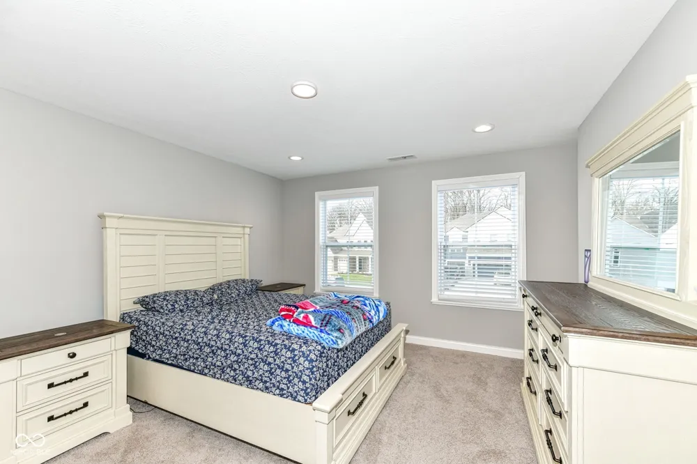 10627 Oak Bend Boulevard Indianapolis, IN 46239