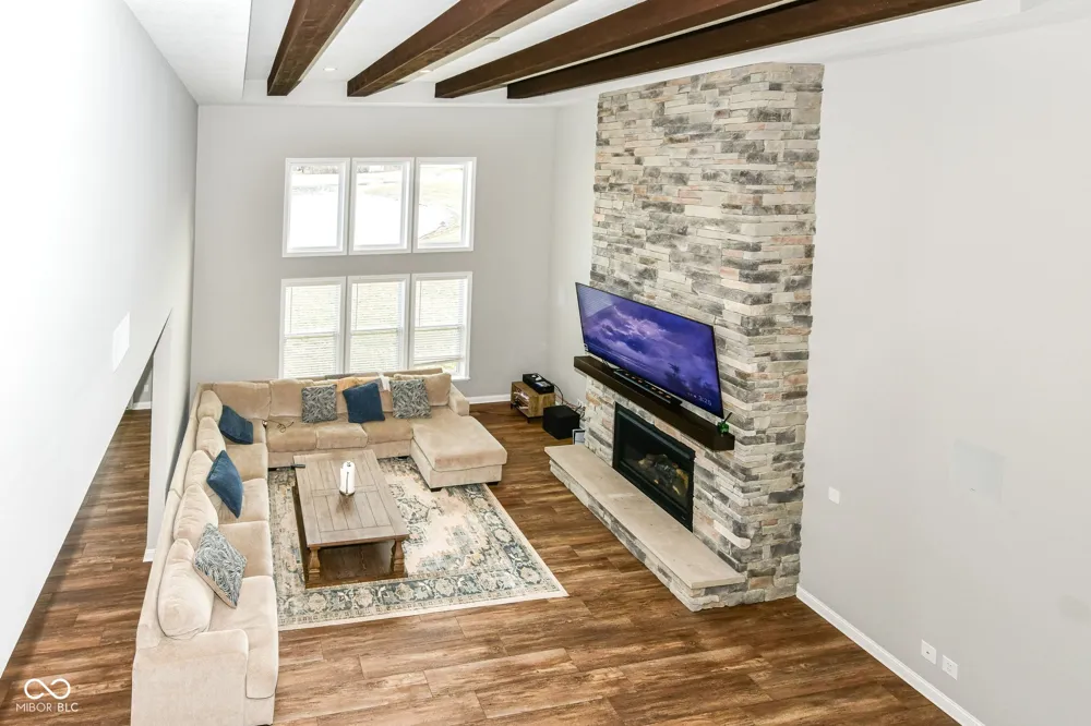 10627 Oak Bend Boulevard Indianapolis, IN 46239