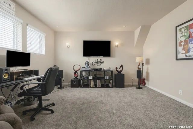 909 BEECHWOOD LN New Braunfels, TX 78130