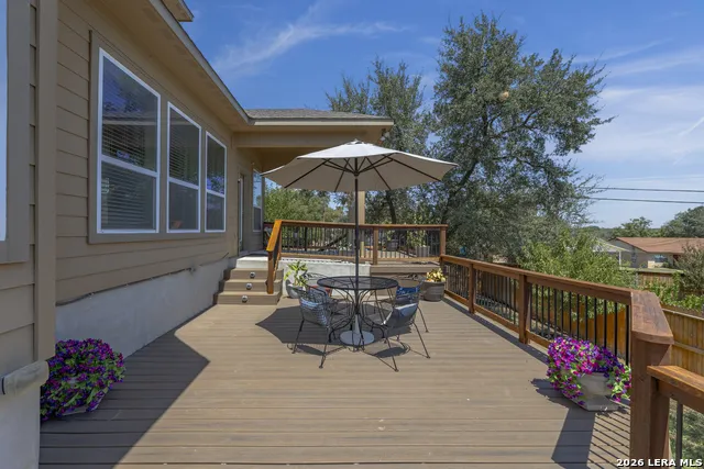 909 BEECHWOOD LN New Braunfels, TX 78130