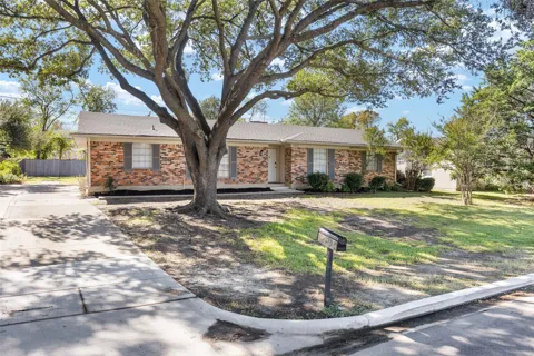 3170 Golfing Green Drive