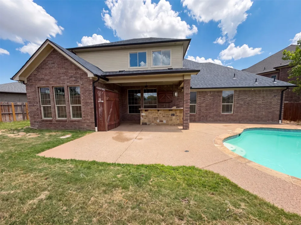 400 Blue Star Court Burleson, TX 76028