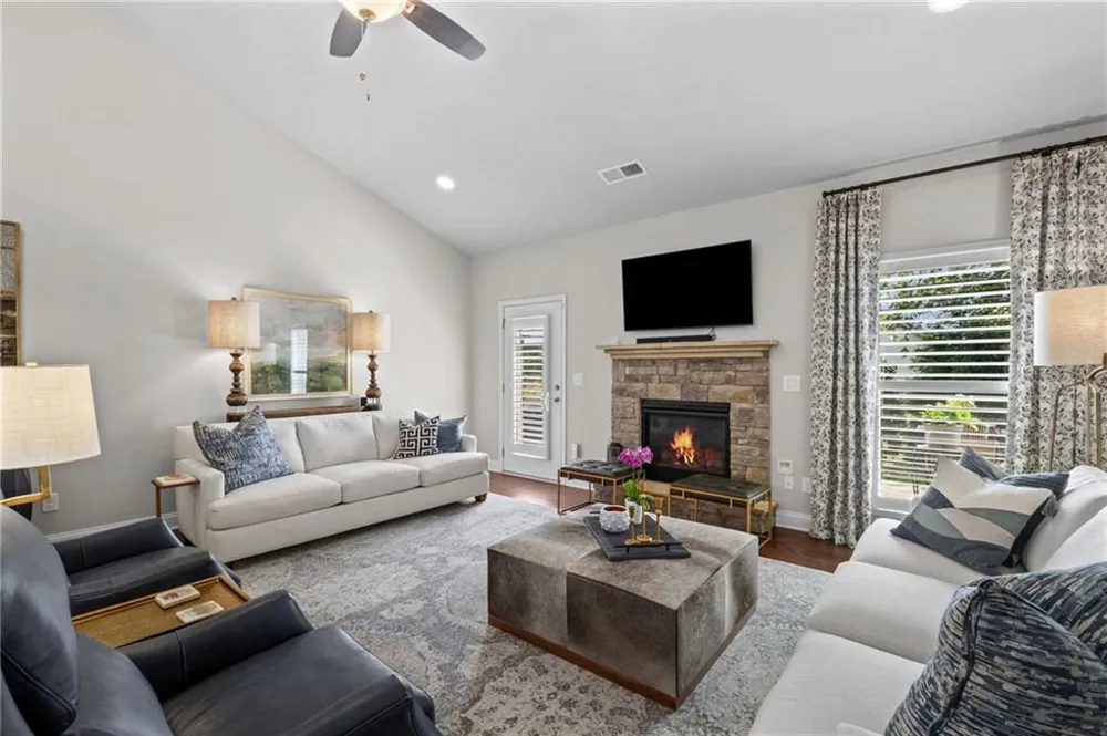 326 Ellington Drive Canton, GA 30115