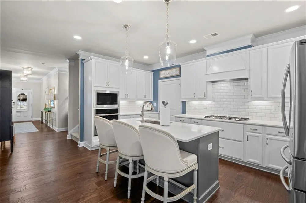 326 Ellington Drive Canton, GA 30115