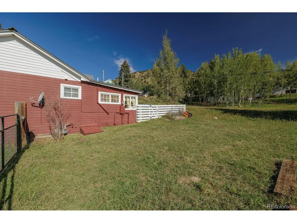 517 Portland Avenue Victor, CO 80860