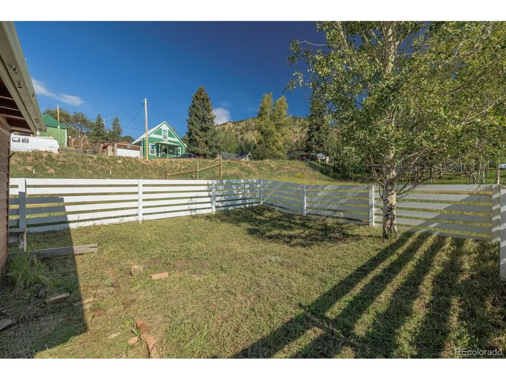 517 Portland Avenue Victor, CO 80860