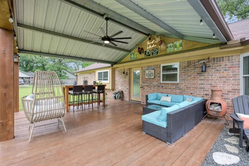 811 County Road 2267 Cleveland, TX 77327