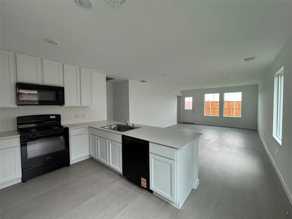 5635 Headwater Creek Trail Humble, TX 77338