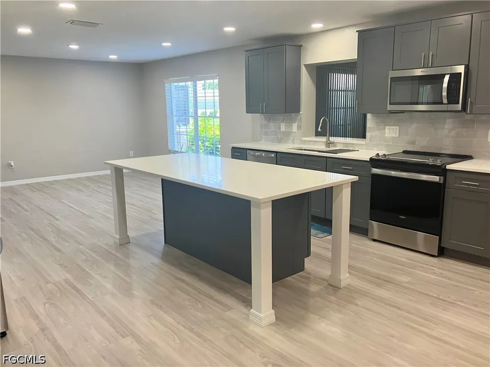 Hazeltine Drive Fort Myers, FL 33919