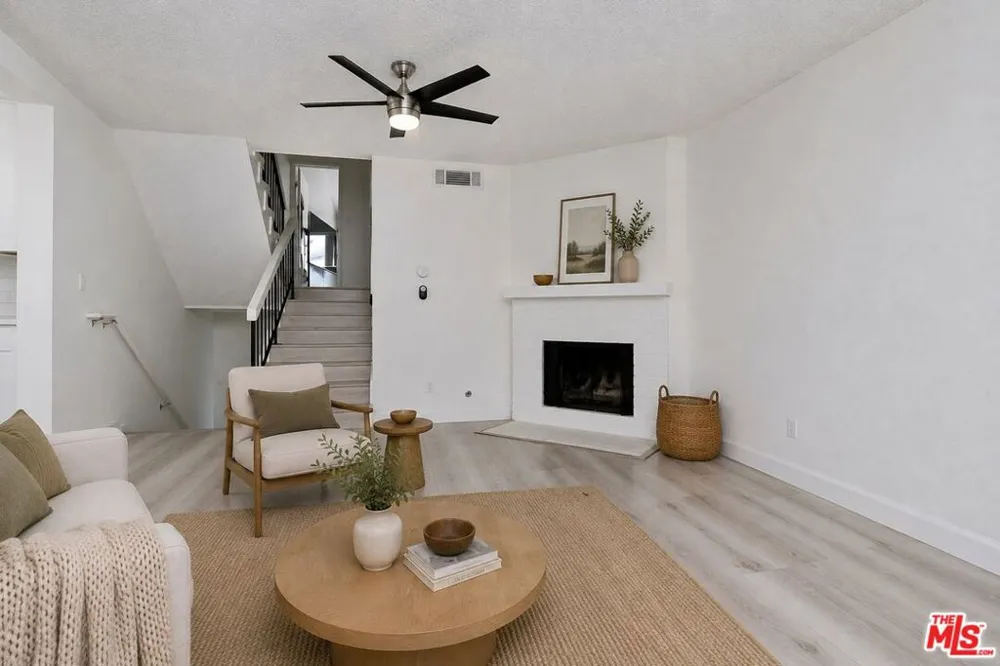 1273 Alessandro Drive Newbury Park, CA 91320