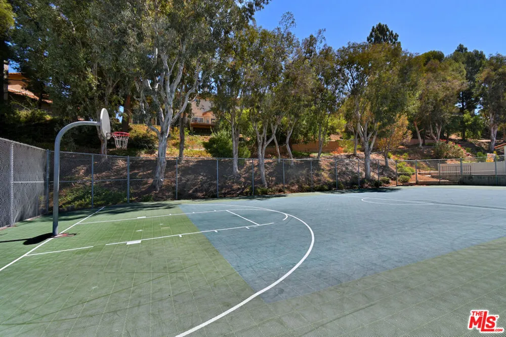 1273 Alessandro Drive Newbury Park, CA 91320