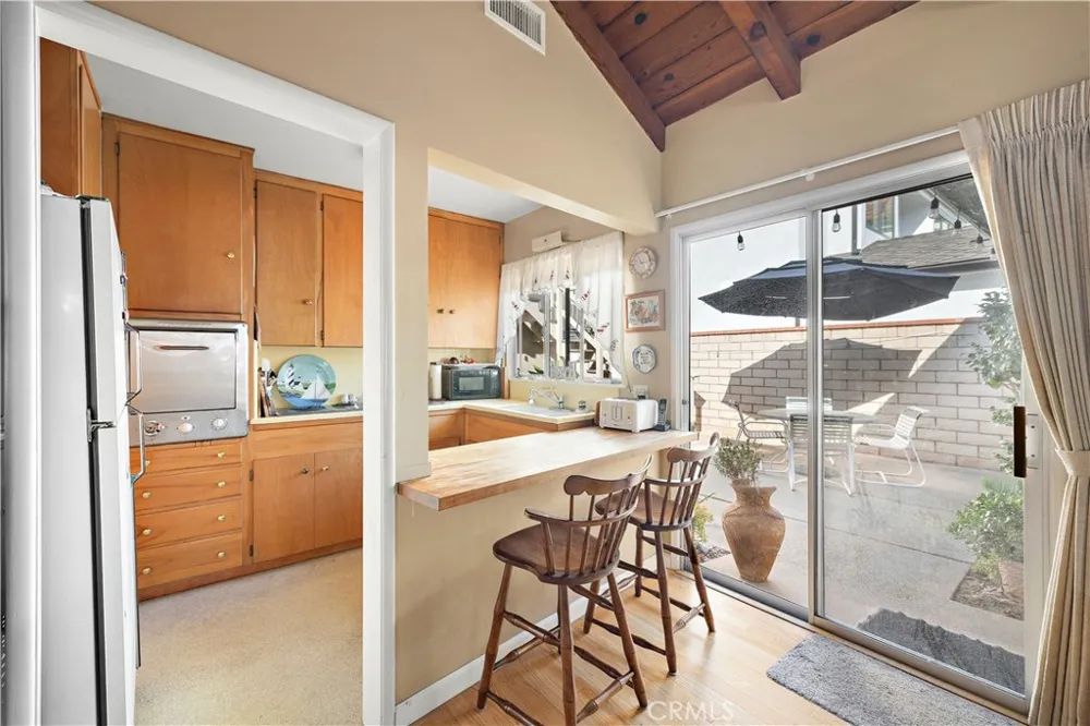 2012 E Ocean Boulevard Newport Beach, CA 92661