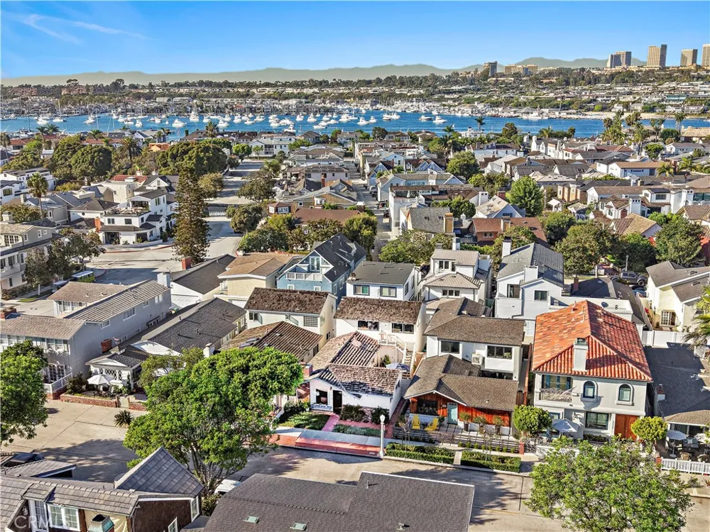 2012 E Ocean Boulevard Newport Beach, CA 92661
