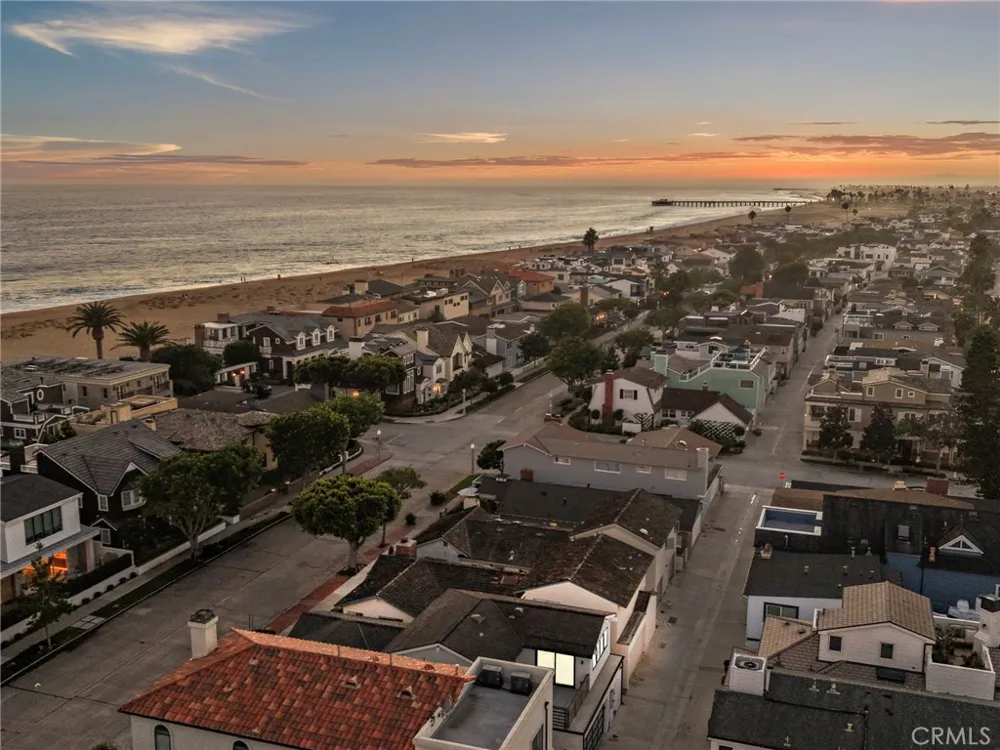 2012 E Ocean Boulevard Newport Beach, CA 92661