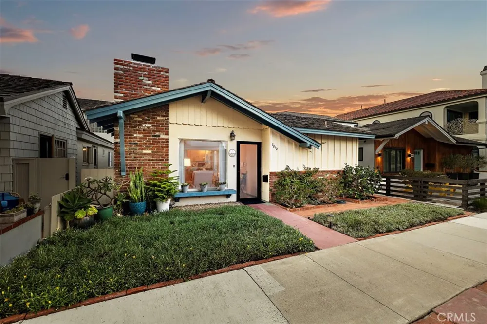 2012 E Ocean Boulevard Newport Beach, CA 92661