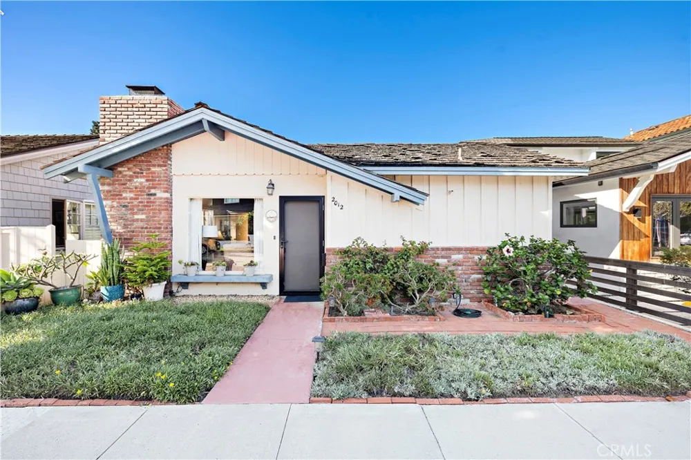 2012 E Ocean Boulevard Newport Beach, CA 92661