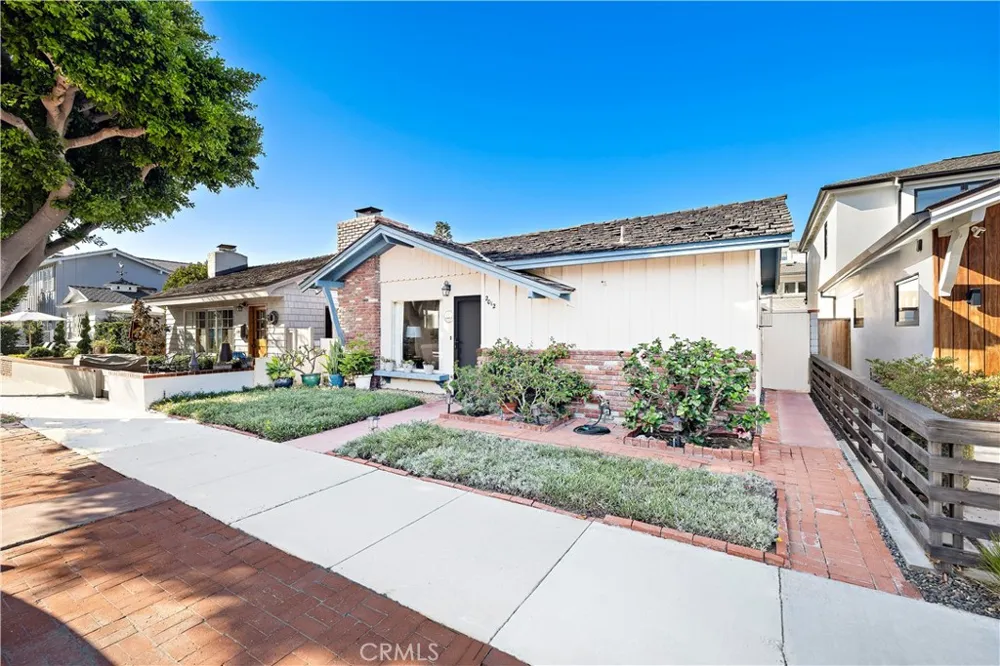 2012 E Ocean Boulevard Newport Beach, CA 92661