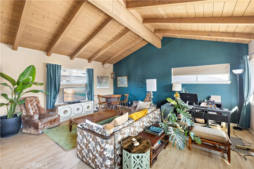 2012 E Ocean Boulevard Newport Beach, CA 92661