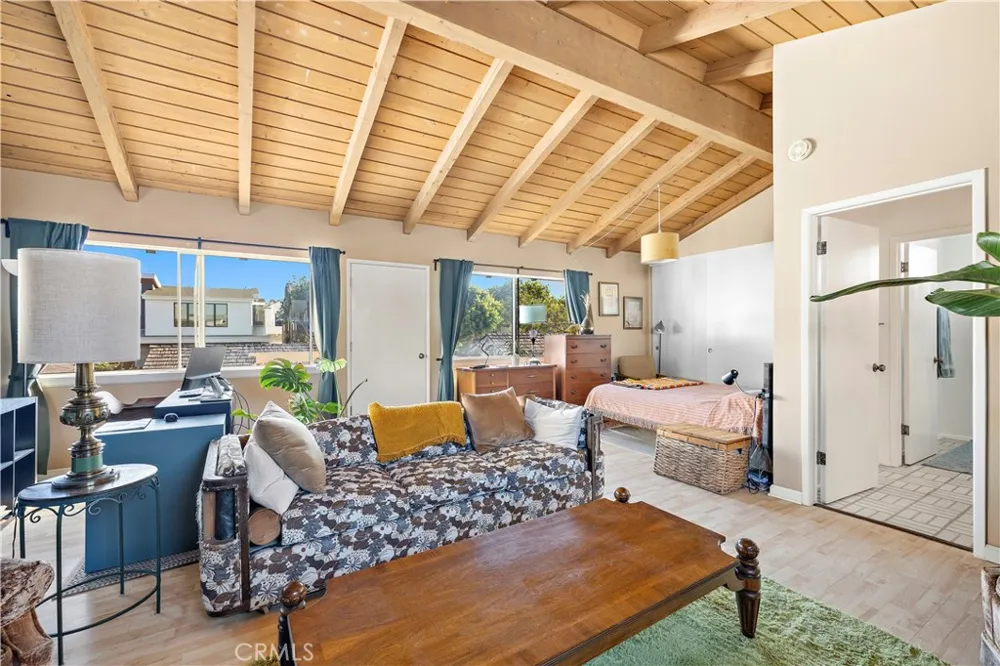 2012 E Ocean Boulevard Newport Beach, CA 92661