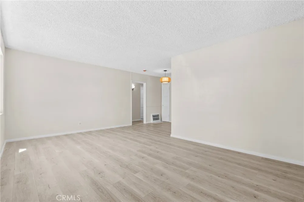 14609 S Cahita Avenue Compton, CA 90220