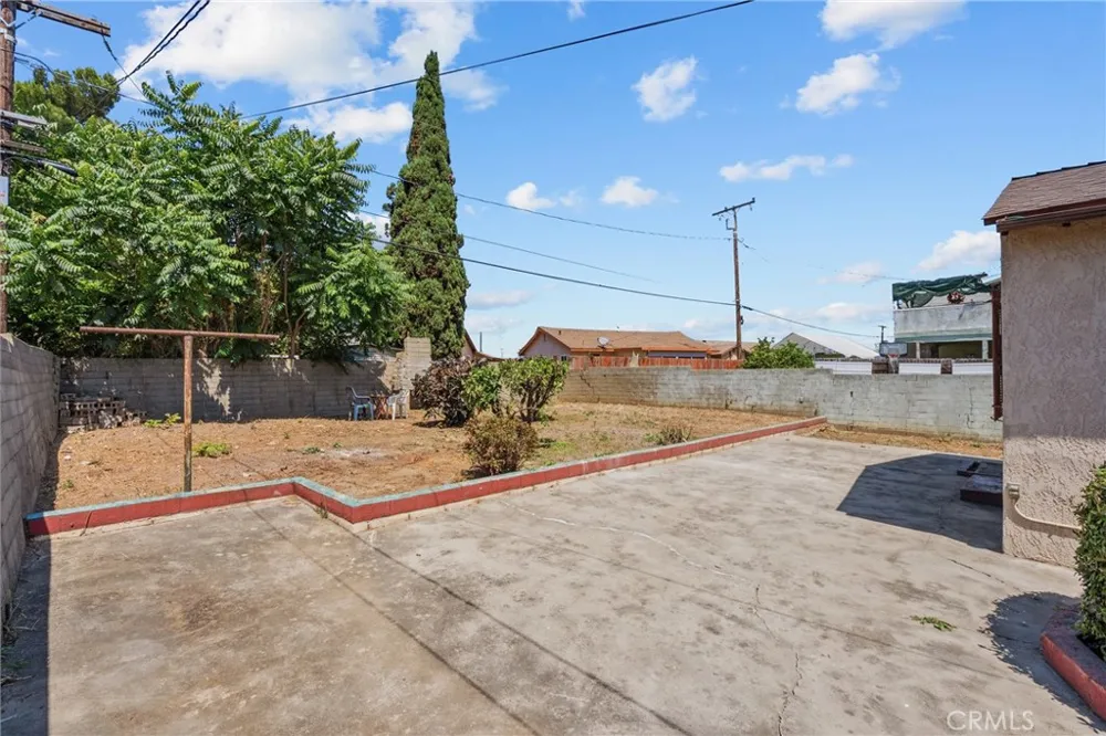 14609 S Cahita Avenue Compton, CA 90220