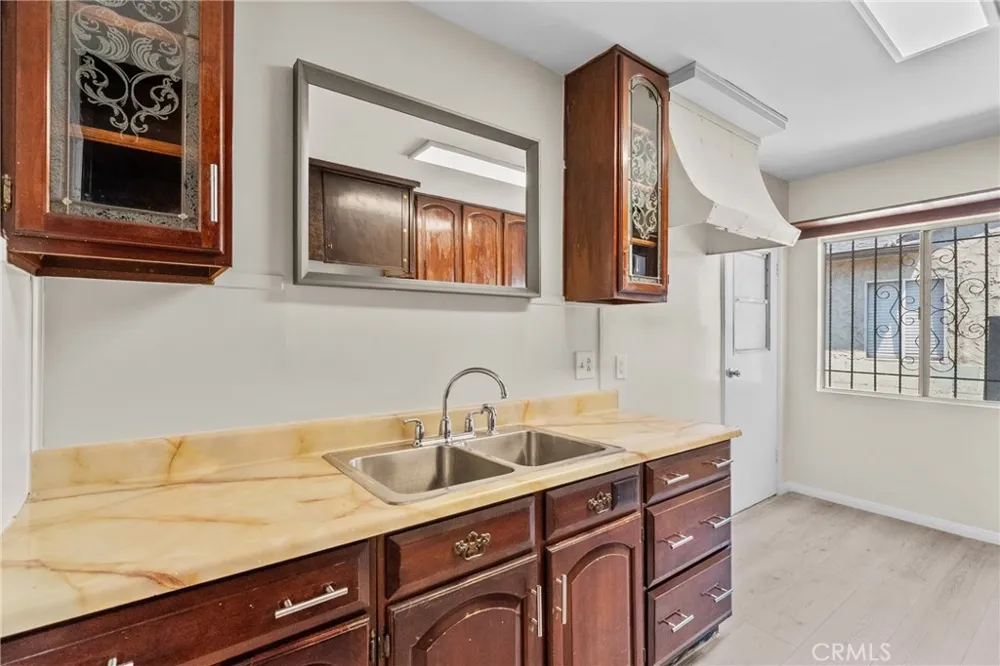 14609 S Cahita Avenue Compton, CA 90220