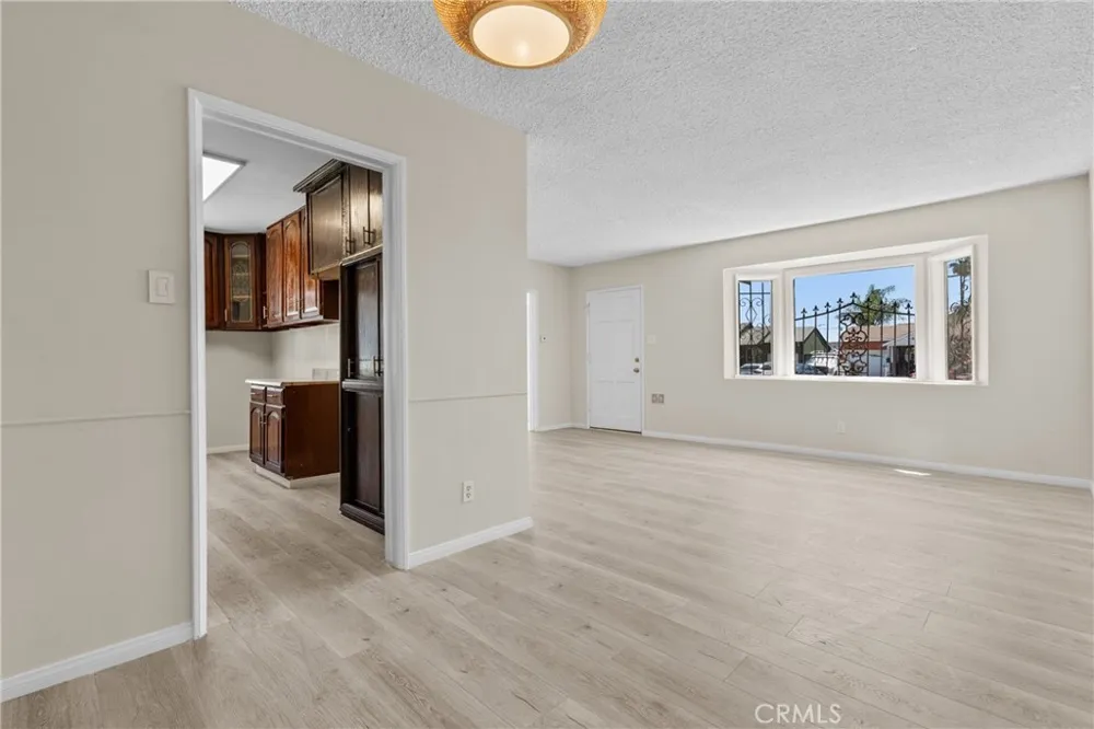 14609 S Cahita Avenue Compton, CA 90220