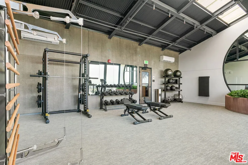 10700 Tabor Street #522 Los Angeles, CA 90034