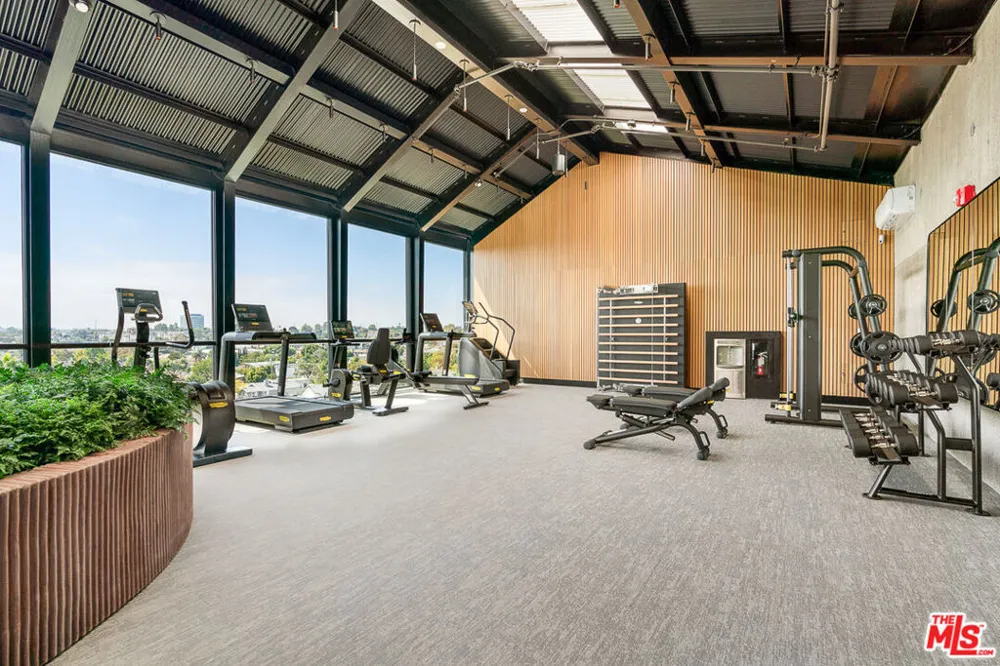 10700 Tabor Street #522 Los Angeles, CA 90034