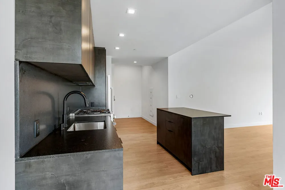 10700 Tabor Street #522 Los Angeles, CA 90034