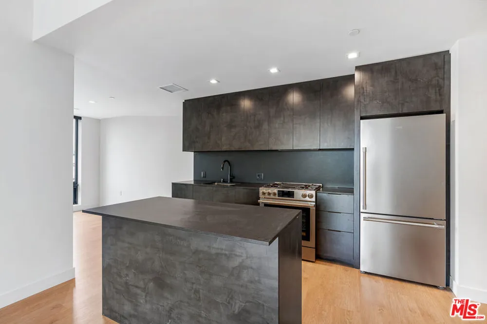 10700 Tabor Street #522 Los Angeles, CA 90034