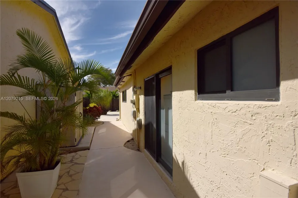 11744 SW 133rd Ct Miami, FL 33186