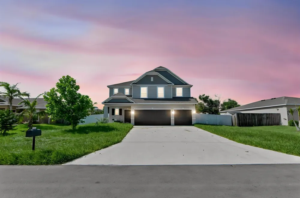 412 SW Dailey Avenue Port St. Lucie, FL 34953