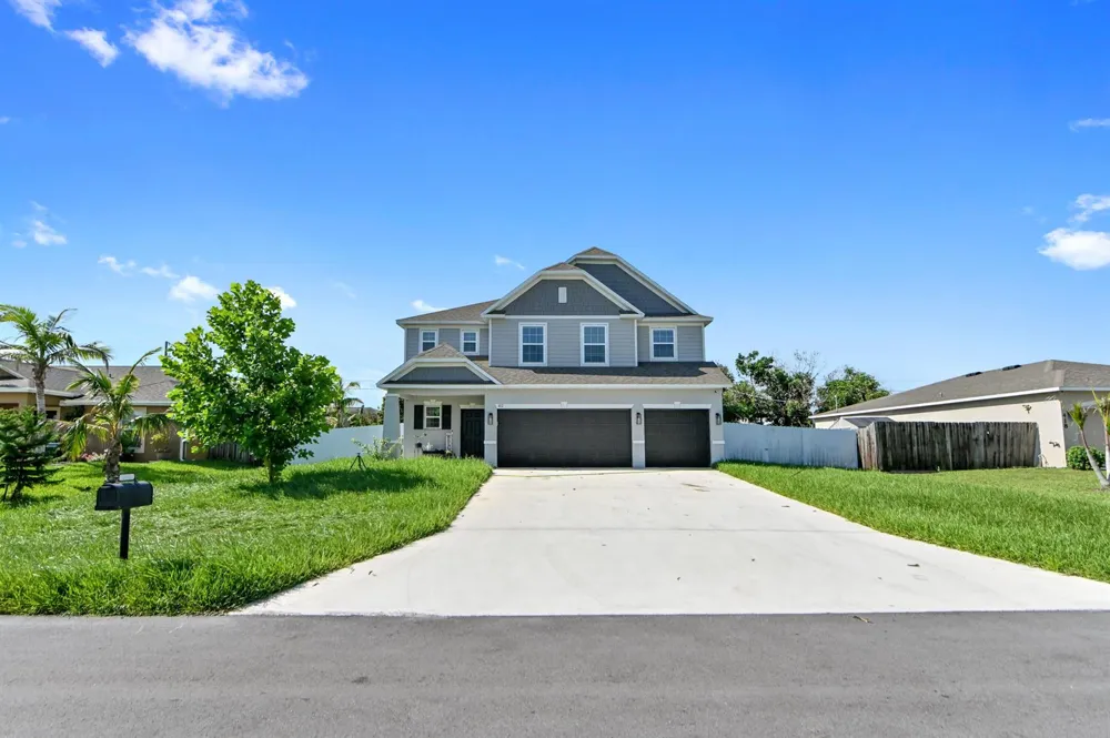 412 SW Dailey Avenue Port St. Lucie, FL 34953