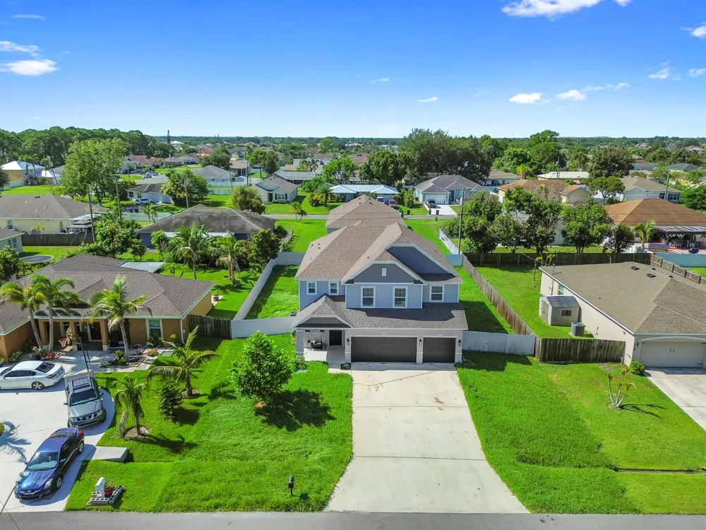 412 SW Dailey Avenue Port St. Lucie, FL 34953
