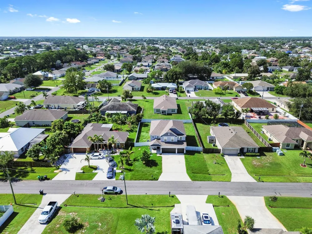 412 SW Dailey Avenue Port St. Lucie, FL 34953