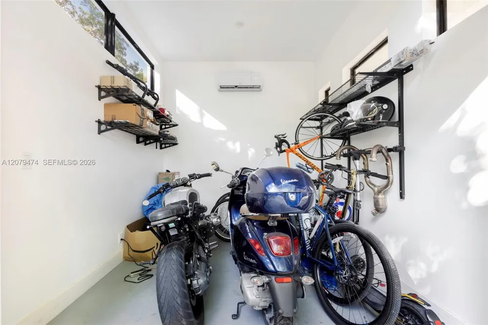 4165 Poinciana Ave Miami, FL 33133