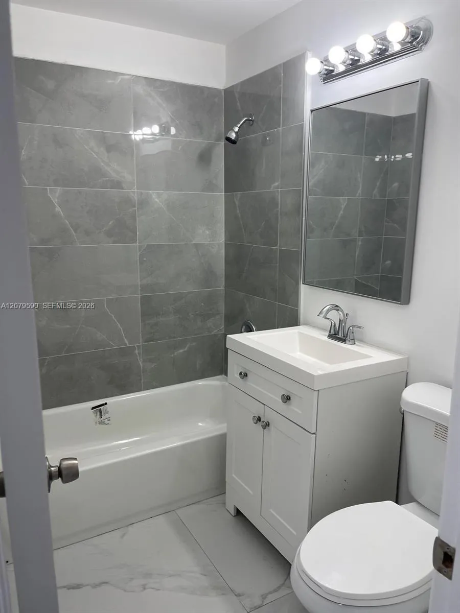 5764 E 5th Ave Hialeah, FL 33013