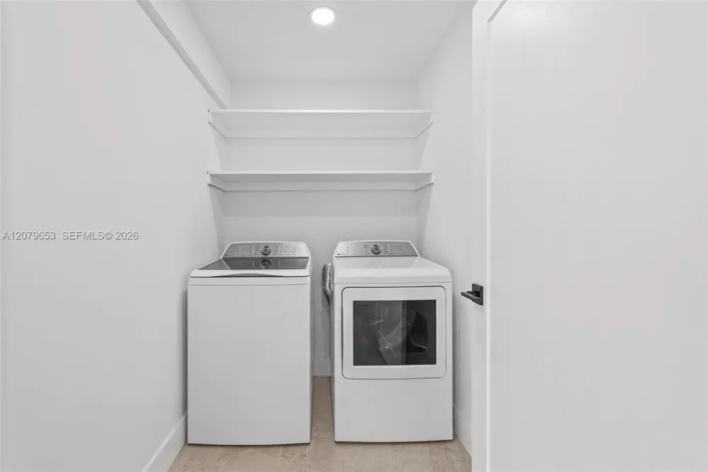 912 NE 82nd St Miami, FL 33138