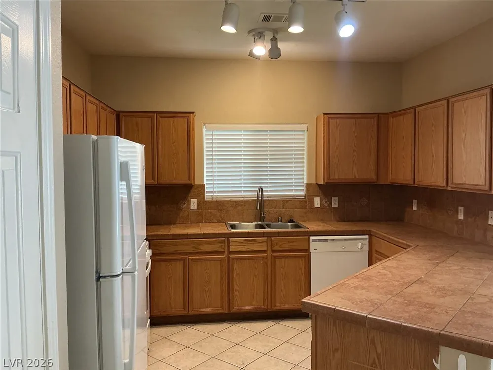 9303 GILCREASE AVENUE #1132 Las Vegas, NV 89149