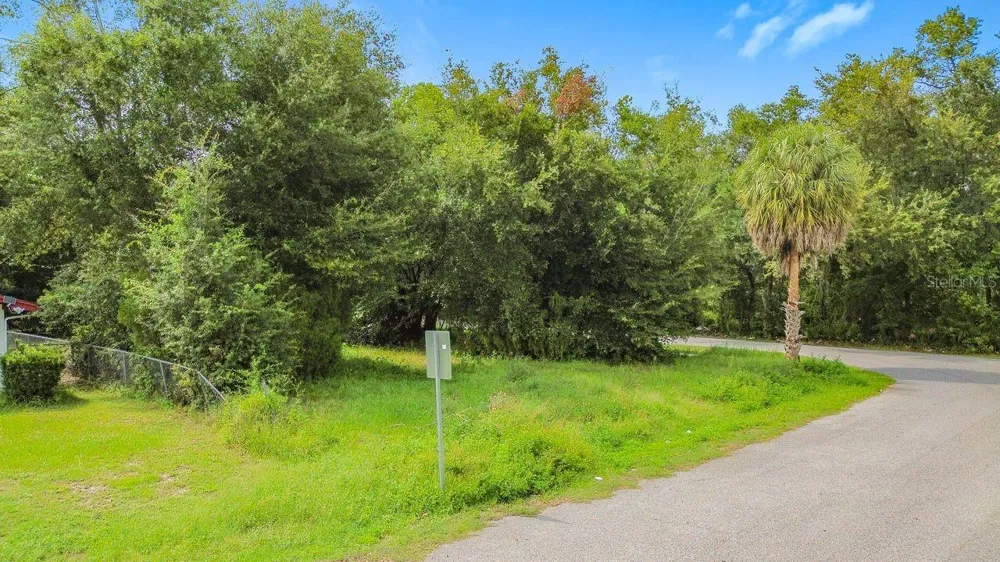 950 PINEDALE AVENUE Orlando, FL 32808