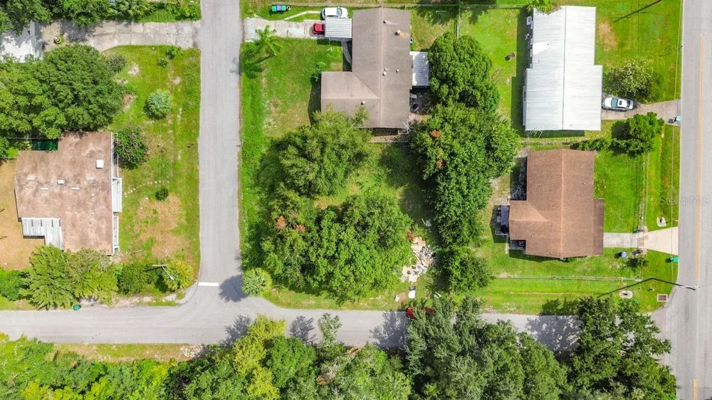 950 PINEDALE AVENUE Orlando, FL 32808
