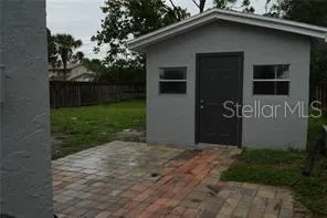 722 65TH AVENUE E Bradenton, FL 34203