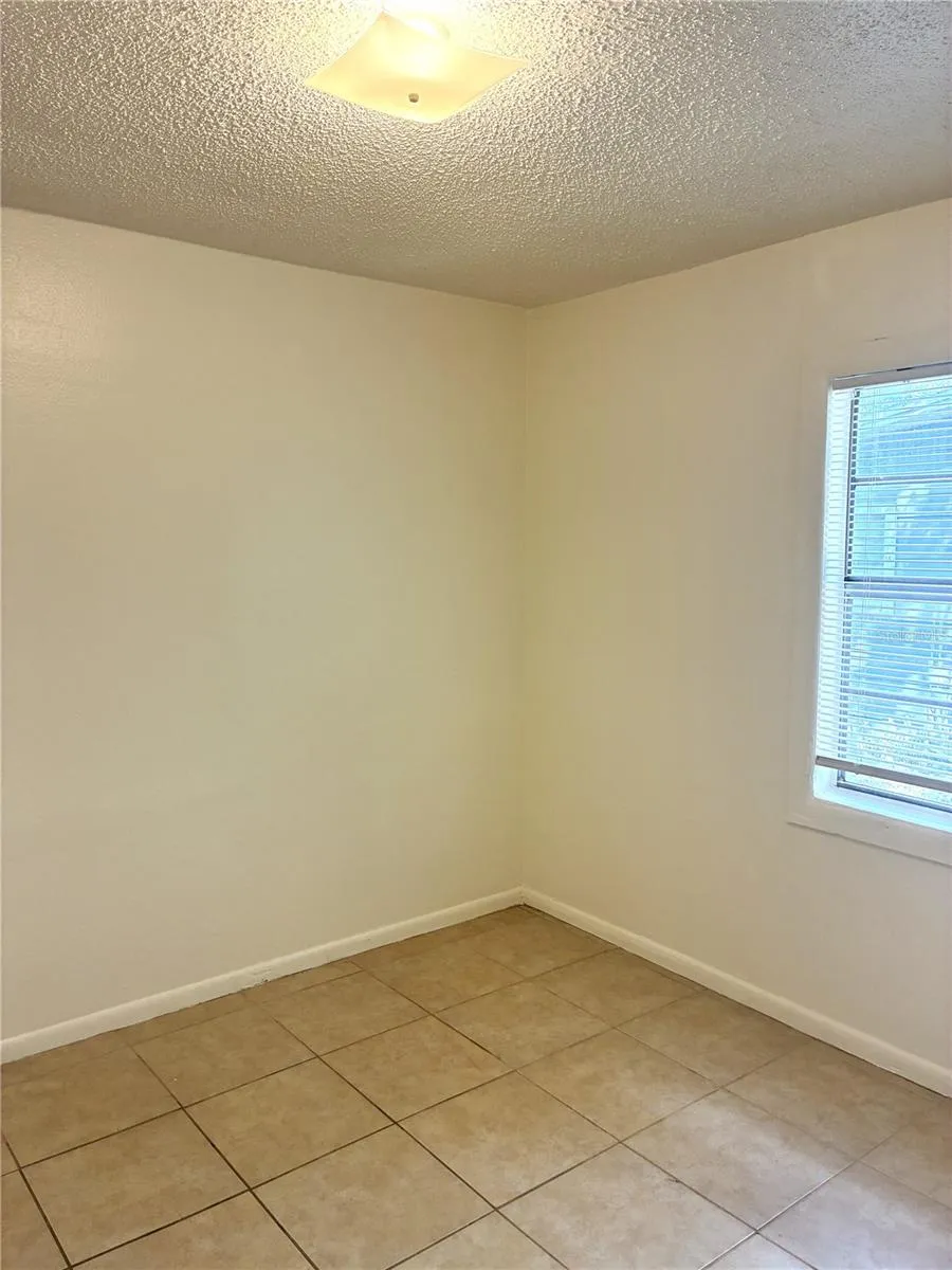 3605 E 28TH AVENUE Tampa, FL 33605