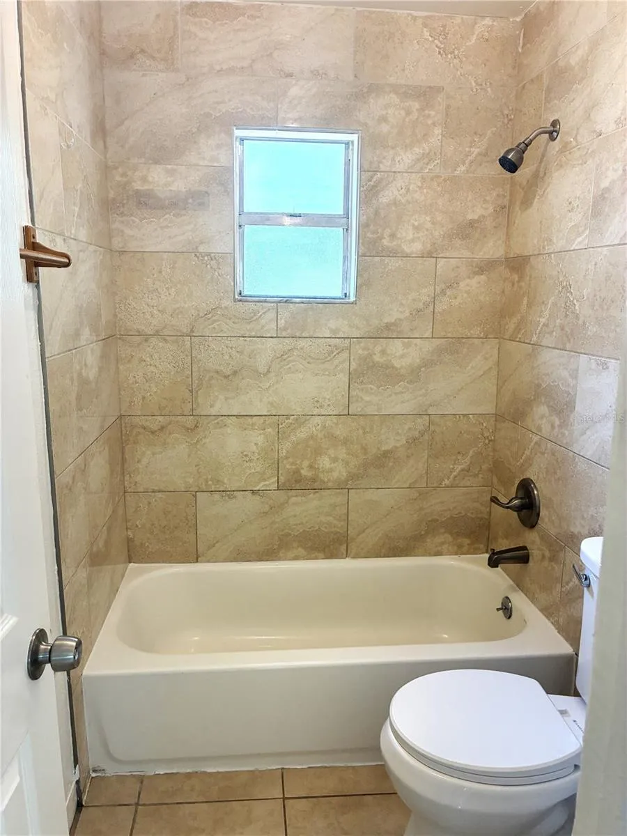 3605 E 28TH AVENUE Tampa, FL 33605