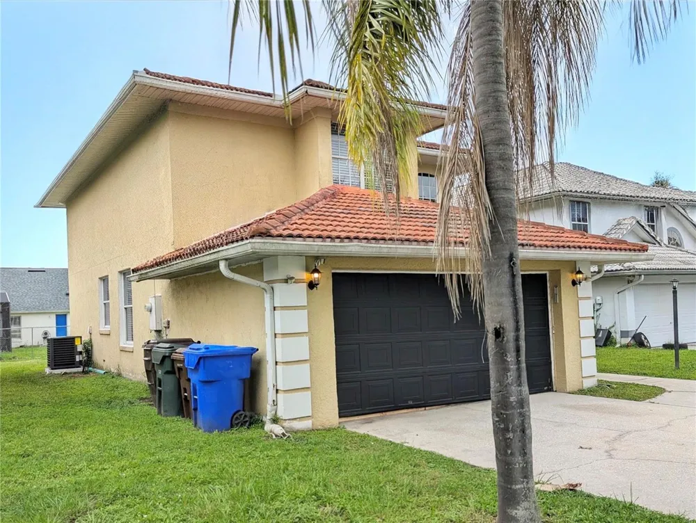 423 WATERFORD WAY Kissimmee, FL 34746