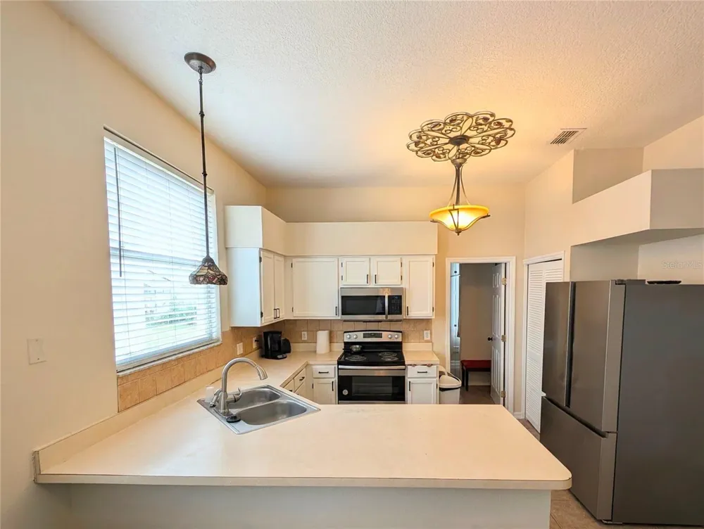 423 WATERFORD WAY Kissimmee, FL 34746