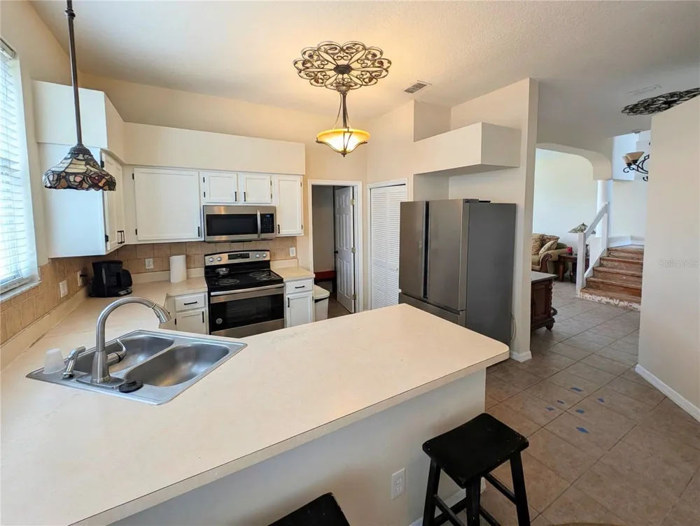 423 WATERFORD WAY Kissimmee, FL 34746
